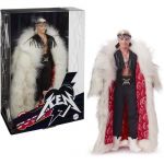 Mattel Le Film Poup&eacute;e Articul&eacute;e Ken en Tenue Rocker Rebelle, avec Grand Manteau, Gilet &Agrave; Franges Noir Et Bandana, Socle Inclus, &Agrave; Collectionner, Jouet Enfant, A Partir De 3 Ans, HRF31
