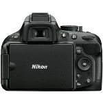 Nikon D5200 (avec objectif 18-140mm)