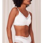 Triumph Soutien-gorge sans armatures en dentelle Lift Smart Ivoire - Taille 1