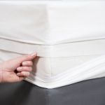 Future Home REVISSIMO - Housse int&eacute;grale 160x200cm 100% polypropyl&egrave;ne Anti-punaise de lit et Anti-Acariens Imperm&eacute;able et Silencieux - Fermeture