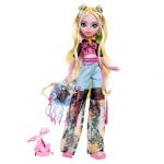 Mattel Monster High Poupée Lagoona Blue Poupée habillée d’un t-shirt en maille et pantalon cargo, comprend son poisson de compagnie Neptuna et des accessoires comme un sac à dos, HXH75