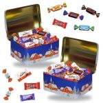 2 Boites de Noël garnies dun Assortiment de 40 Chocolats Friandises Célébrations Milka Daim Kinder à Offrir en Fin dAnnée