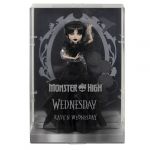 Monster High Mercredi Addams en Tenue de Bal Poupée à Collectionner vêtue d’Une Robe Gothique Noire inspirée de la scène de Danse, Accessoires de qualité et Socle pour poupée, HXJ03
