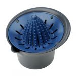 Tasty Presse-agrumes manuel avec récipient pour agrumes, presse-agrumes avec filtre à graines, presse-jus manuel - Dimensions : env. 11 x 10 x 9 cm - 2 citrons - Couleurs : bleu et gris