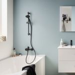 Jacob Delafon Pack baignoire droite 170 x 75 Elise + tablier niche + mitigeur bain Aimé noir + pare bain noir mat + vidage