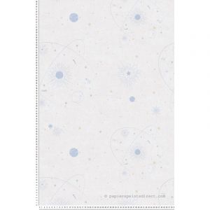 A.S. Creation Papier peint pour chambre d'enfant Lilly & Luis - Papier peint intissé résistant à l'aspect cosmos - 10,05 m x 0,53 m - Beige, bleu, crème - Fabriqué en Allemagne - 771311