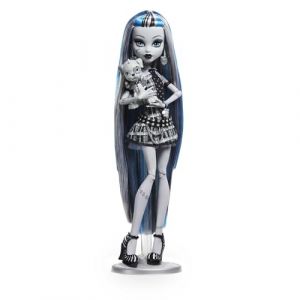 Mattel Monster High Drame au Cinéma Poupée Frankie Stein, poupée de collection en noir et blanc avec mini-affiche de film et affiche de film grandeur nature, thème films d’horreur, jouets et cadeaux, HKN29