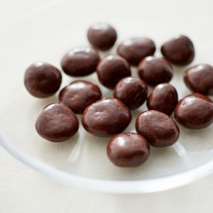 Cerises enrob&eacute;es de chocolat noir 80g