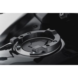 Image de Sw-motech Bride de fixation réservoir ION noir 5 vis Kawasaki