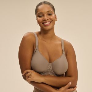 Soutien-gorge avec armature moulé rigide