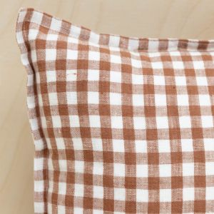 Housse de coussin en lin lavé vichy brique 30x50