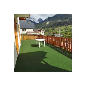 Image de Décoweb 2x5m=10m² - Moquette outdoor verte sur plots