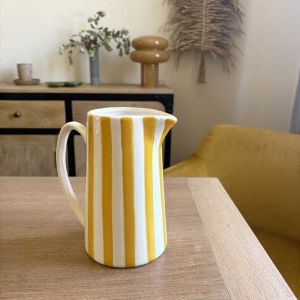 Opjet Pichet, carafe ou vase &agrave; rayures jaunes