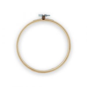 Tambour &agrave; broder en bois 13 cm diam&egrave;tre avec vis de r&eacute;glage