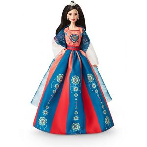 Mattel Nouvel An Chinois Poupée Mannequin, Signature, emballage prêt à exposer, hanfu avec imprimé chinois, à collectionner, Jouet Enfant, Dès 3 ans, HJX35