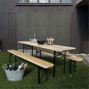 No Name Ensemble table et 2 bancs de jardin Brasserie