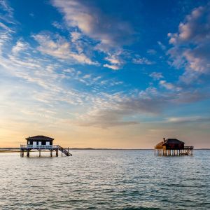 Artis Tableau sur verre cabanes tchanqu&eacute;es 30x30 cm