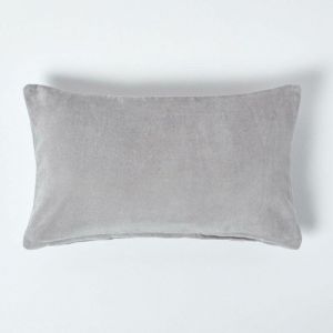 Homescapes - Housse de coussin en velours Gris clair, 30 x 50 cm - Gris clair