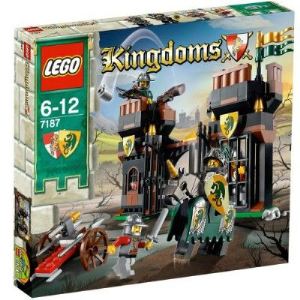 Lego 7187 - Kingdoms : L'&eacute;vasion de la prison du dragon