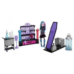 Poupée Monster High - Bcc47 - La Fabrique À Monstres - Rose - Coffret De Personnalisation