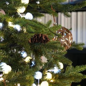 Blachère illumination Guirlandes boules de coton lumineuses blanc pur