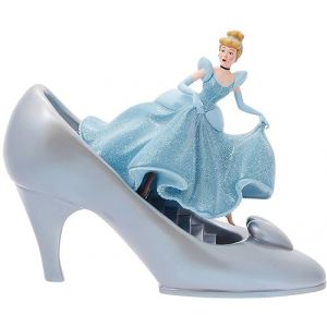 Enesco - Disney 100 - Cinderella With Glass Slipper Statue