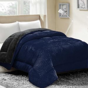 Couette réversible effet velours utilisable en plaid 240x260 cm