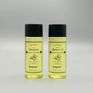 Desineo Lot de 125 bouteilles de shampoing gel douche bodyclean 40 ml parfum amande