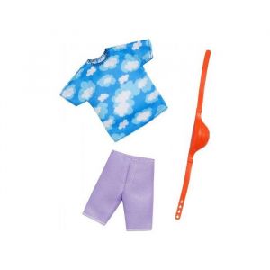 Mattel Habit - tenue ken : short violet et t-shirt bleu avec sac banane - set vetement poupee et mini-poupee et 1 carte offerte