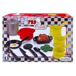 Ensemble de casseroles et poêles avec ustensiles de cuisine