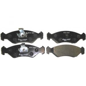 4 plaquettes de frein NRP1082