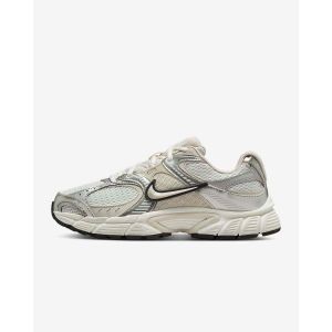 Nike Baskets enfant V5 RNR GS