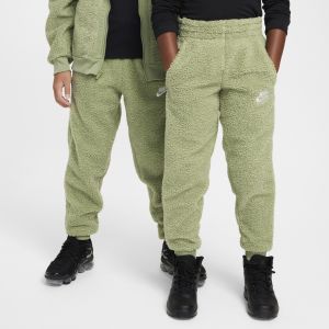 Nike JUNIOR NSW CLUB FLC PANT WINTERIZED oil green/oil green/wh, Apparel, en vert, taille: 147 - Couleur vert - Taille 147