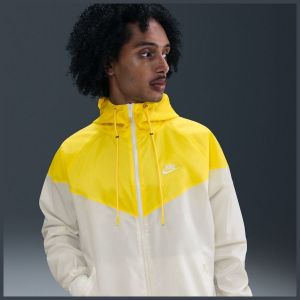 Nike Veste de surv&ecirc;tement Heritage Essentials Windrunner