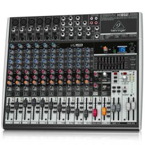 Behringer Xenyx X1832USB 18 entrées 3/2 bus Interface audio USB