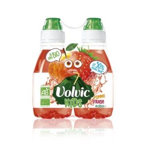 Volvic Boisson &agrave; l'eau min&eacute;rale naturelle &agrave; la pomme et fraise bio
