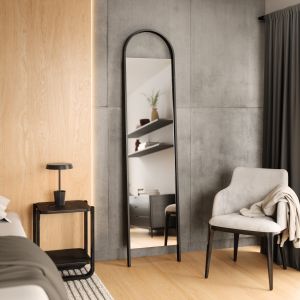 Umbra Miroir sur pied H196cm à poser en bois noir