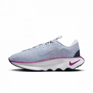 Image de Nike Chaussure de marche Motiva pour femme - Gris - Taille 36 - Female