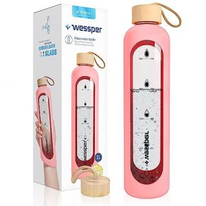 Wessper Bouteille d’eau 1L de Motivation en verre avec temps horaire, Sans BPA, Gourde en verre hermétique 1000 ml avec couvercle en bambou réutilisable avec housse en silicone – Rose