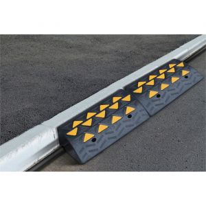 AIDAPT Rampe de seuil en Caoutchouc de 15,2 cm de Hauteur. Toutes Saisons, Surface texturée pour Traction et adhérence