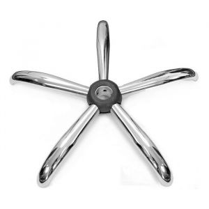 La base de la chaise est chromée 320