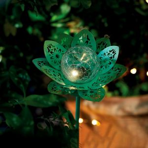 Nature & D&eacute;couvertes Lotus solaire 2 en 1 d&eacute;coration lumineuse pour le jardin &agrave; planter ou &agrave; poser