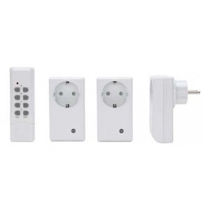 Kopp Prise avec t&eacute;l&eacute;commande IP20, blanc, 3+1,