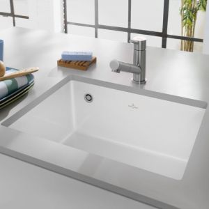 Image de Villeroy & Boch Subway 60 SU, Éviers à encastrer par le dessous, 545 x 440 mm, Installation sous un plan de travail en pierre naturelle ou