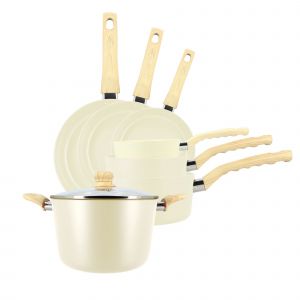 Menastyl Batterie de cuisine 7 pcs en aluminium crème - compatible induction