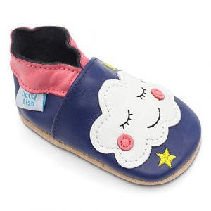 Dotty Fish Chaussures en Cuir Souple pour bébé et Tout-Petit Semelles antidérapantes en Daim. Bleu avec des Nuages Blancs. 0-6 Mois (17 EU)