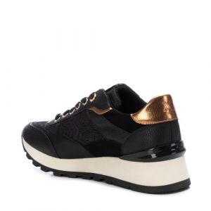Xti Pour femme. Baskets 140016 noir