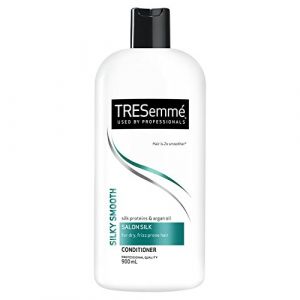 TRESemmé Silky Smooth - Salon Silk Conditioner - 900 ml