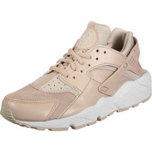 Image de Nike WMNS Air Huarache Run, Baskets Femme, Beige (Beige Particule/Blanc/Sable Désert 202), 39 EU