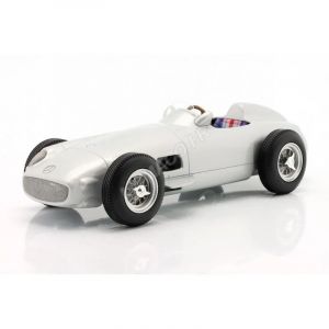 Miniature MERCEDES-BENZ F1 W196 - PLAIN BODY 1954 () 1/18 - WERK 83 Miniature automobile - W1801801